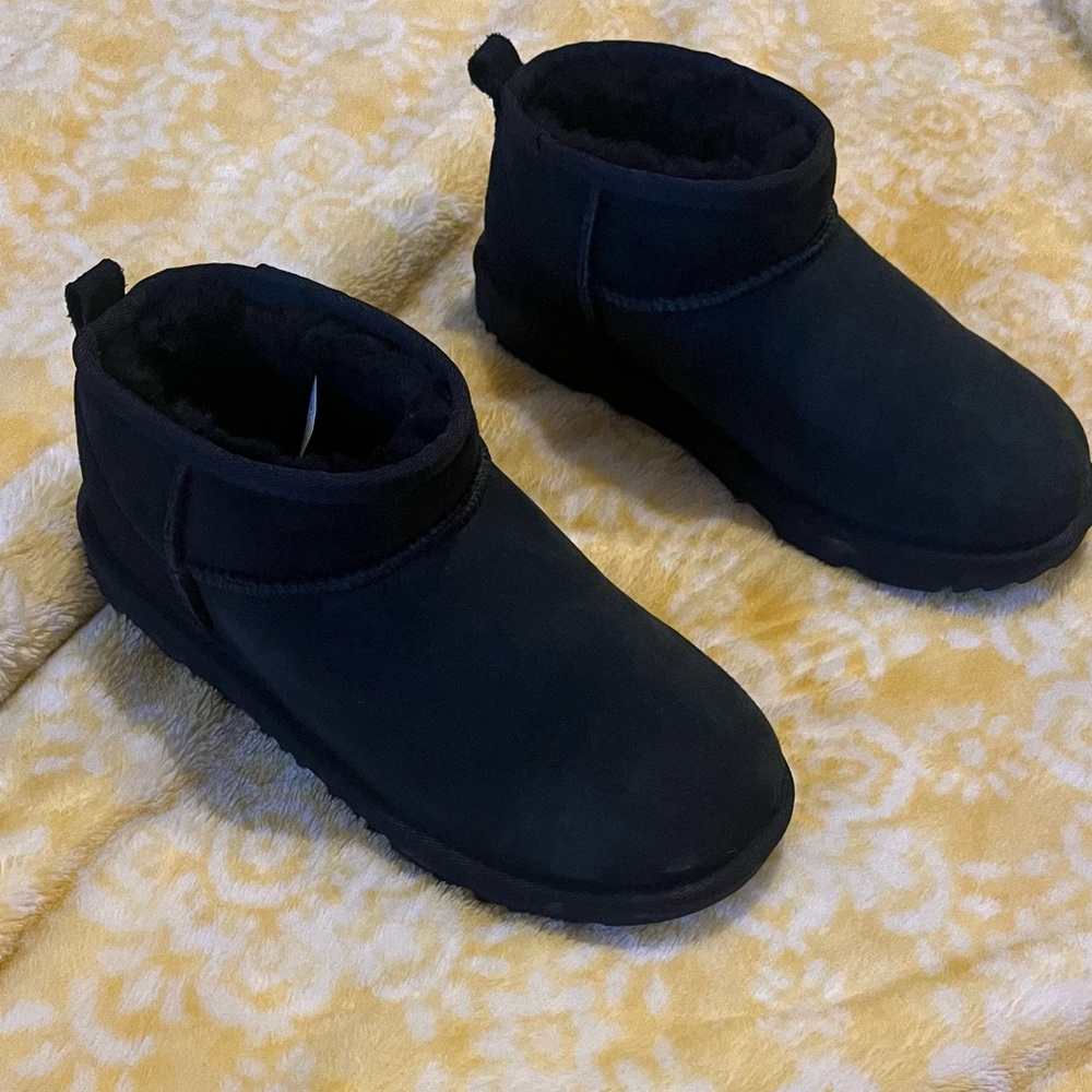 Brand New 🔹Ugg Ultra Mini Boots🔹